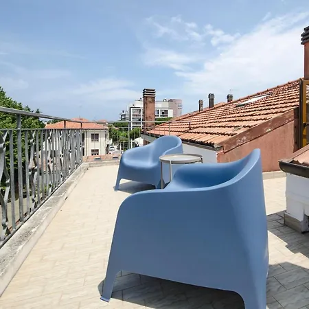 Casa Nisida بيزارو